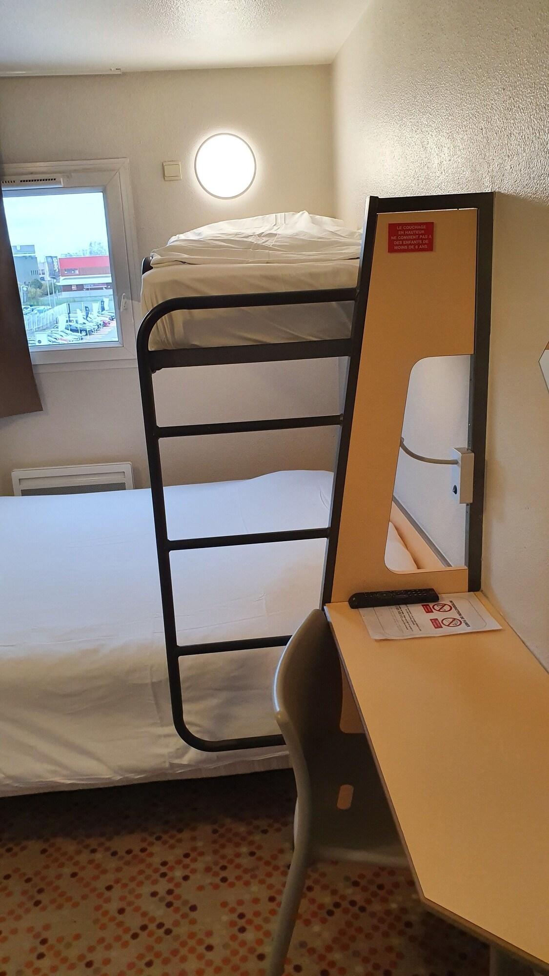 Welcomotel Coignières Kültér fotó