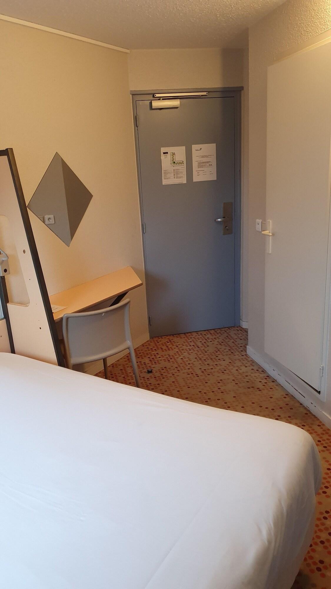 Welcomotel Coignières Kültér fotó