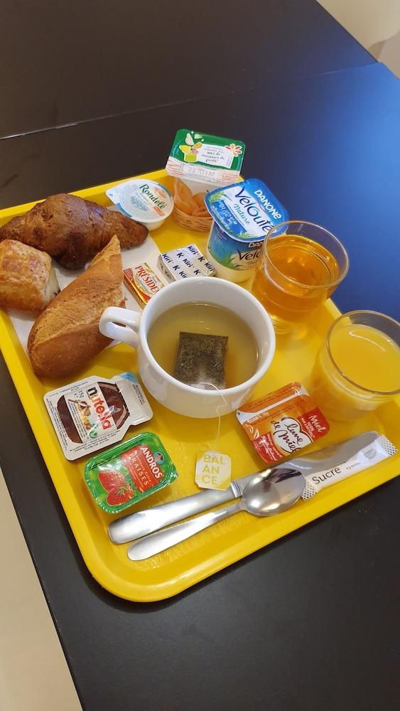 Welcomotel Coignières Kültér fotó