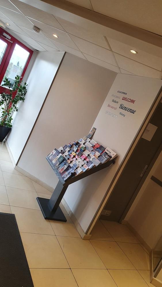 Welcomotel Coignières Kültér fotó
