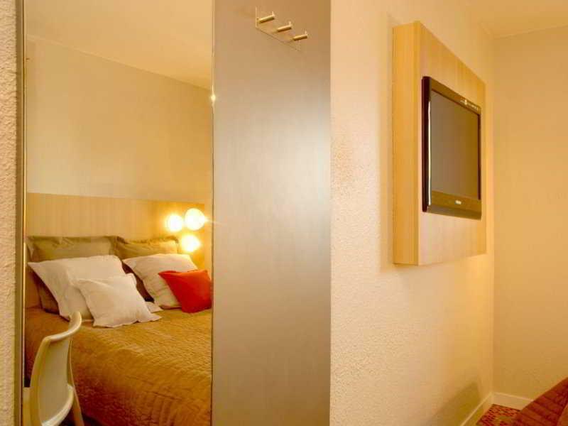 Welcomotel Coignières Kültér fotó