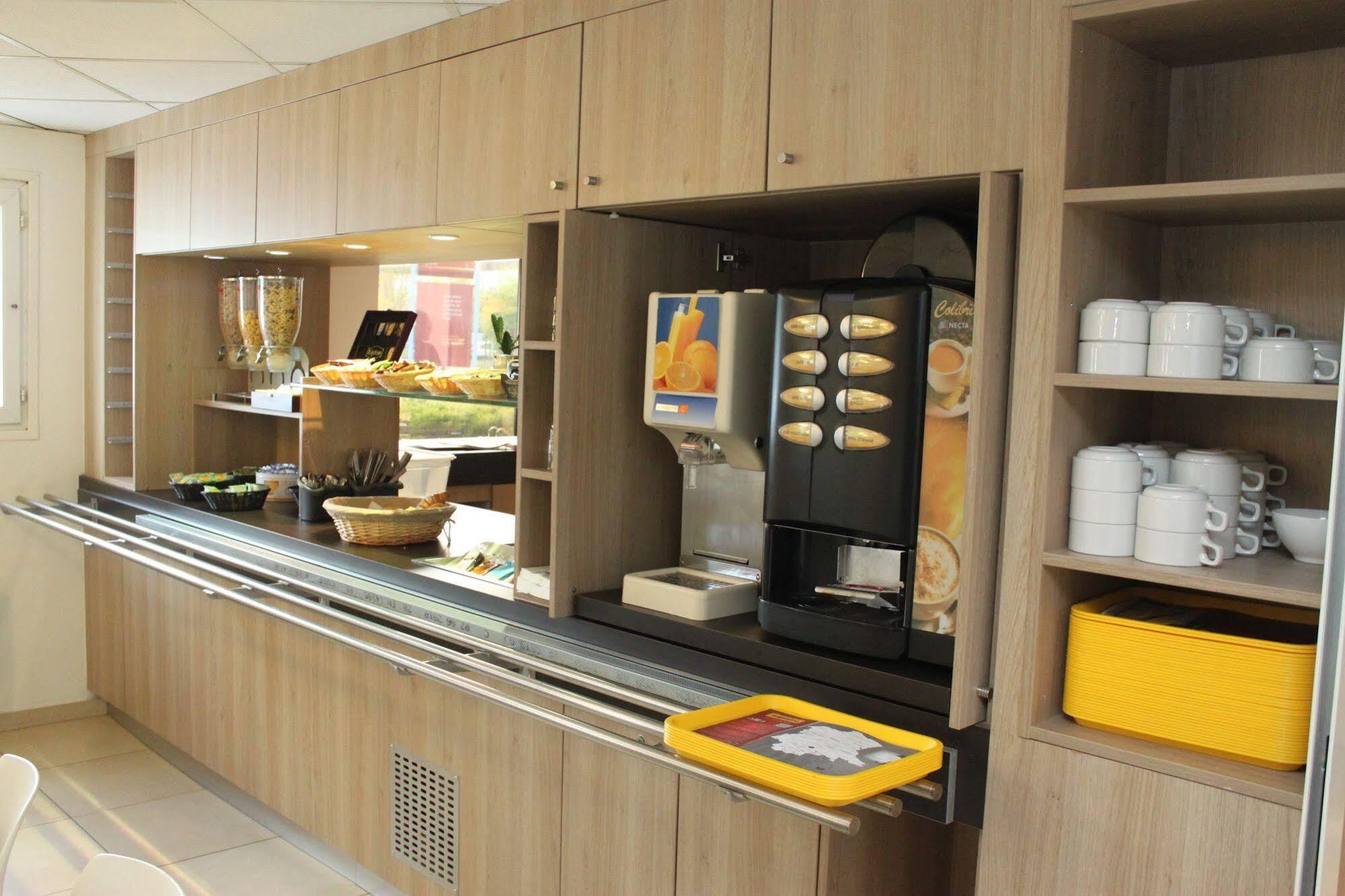 Welcomotel Coignières Kültér fotó