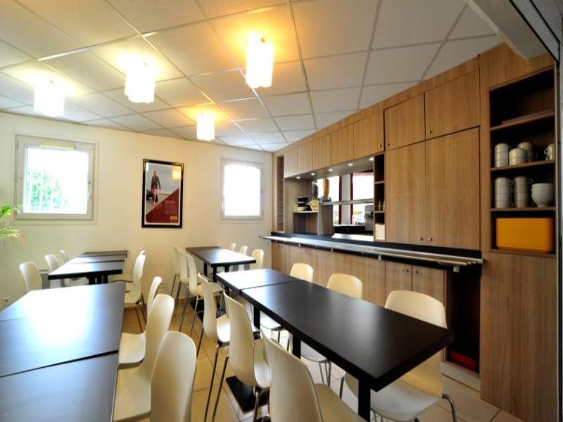 Welcomotel Coignières Kültér fotó